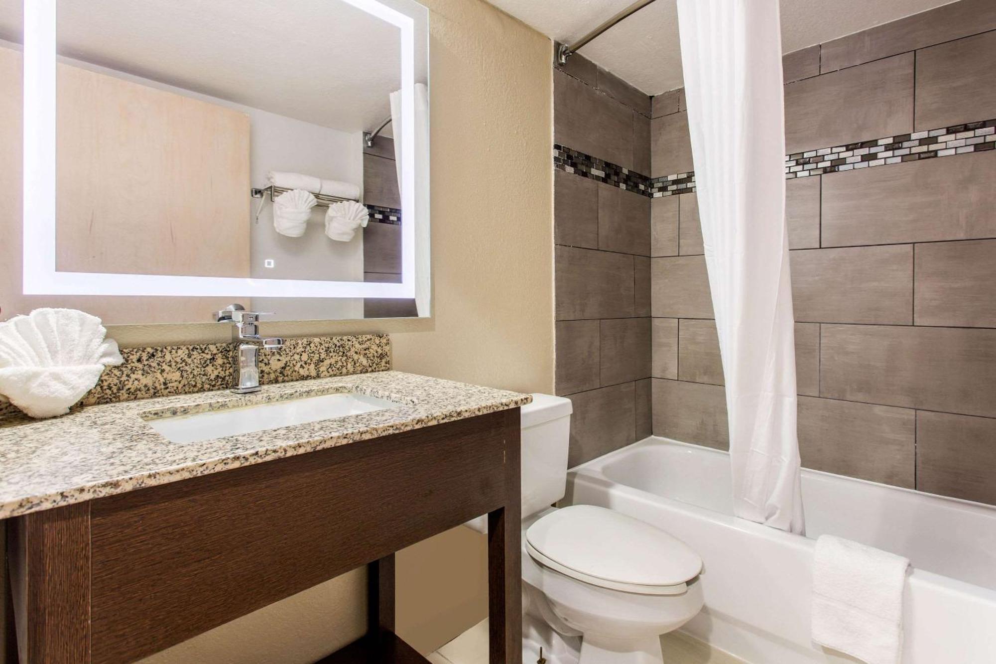 Quality Inn & Suites Myrtle Beach Near Outlets Socastee Exterior foto