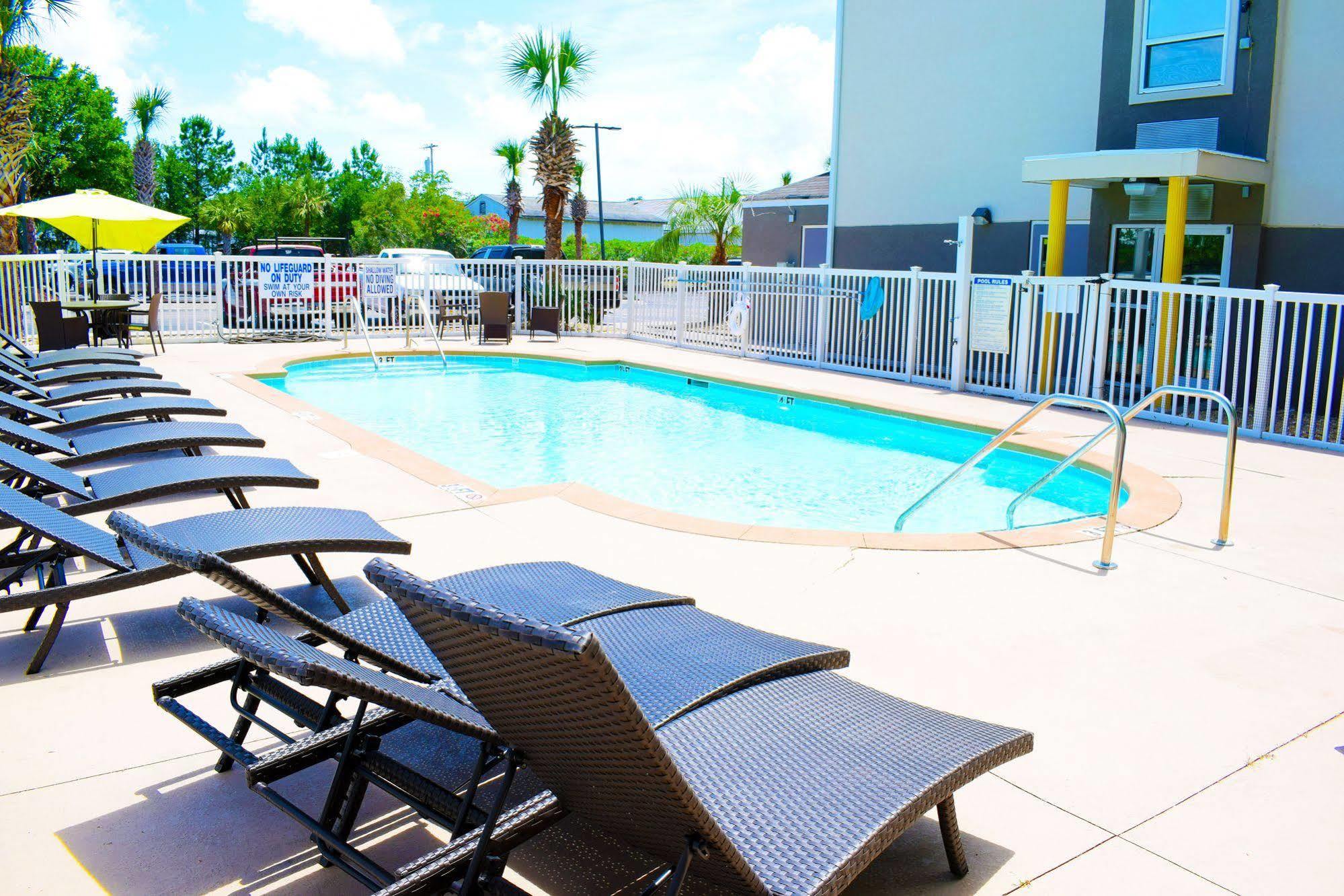 Quality Inn & Suites Myrtle Beach Near Outlets Socastee Exterior foto